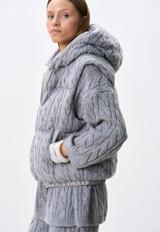 Стеганый жилет на пуху