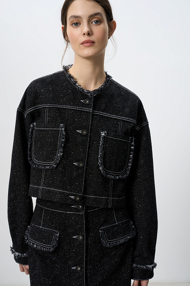 Джинсовый жакет с бахромой