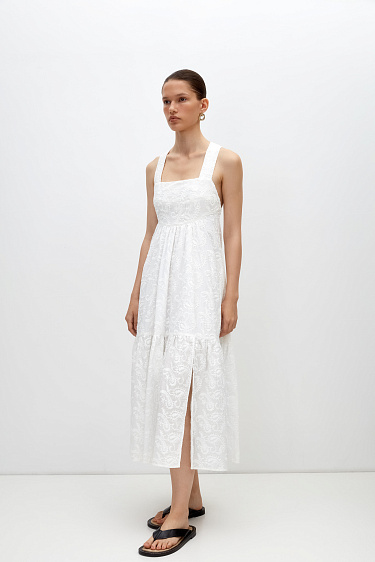 Сарафан из 100% хлопка с объемной вышивкой