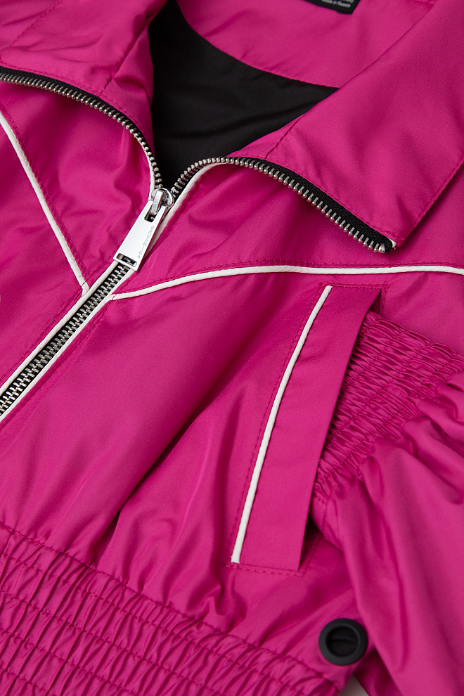 Детский бомбер в спортивном стиле