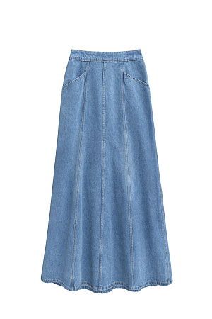 голубой Джинсовая юбка из 100% хлопка длины миди. Модель А-силуэта с объемными вертикальными швами, двумя прорезными карманами спереди и двумя накладными карманми сзади. Застежка на молнию.
