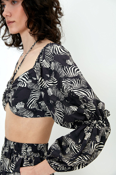 Короткий топ из 100% вискозы