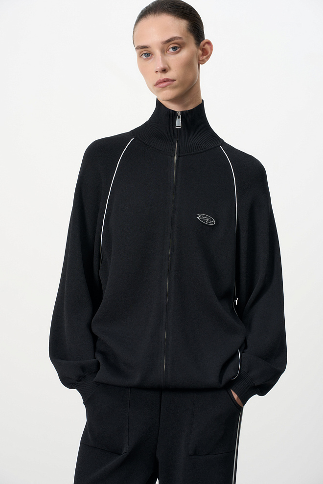 Спортивный бомбер из вискозы