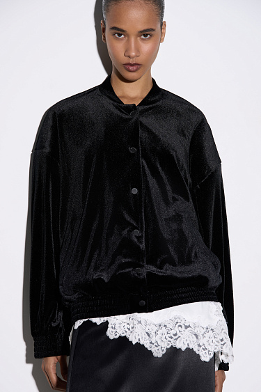 Бомбер из бархата