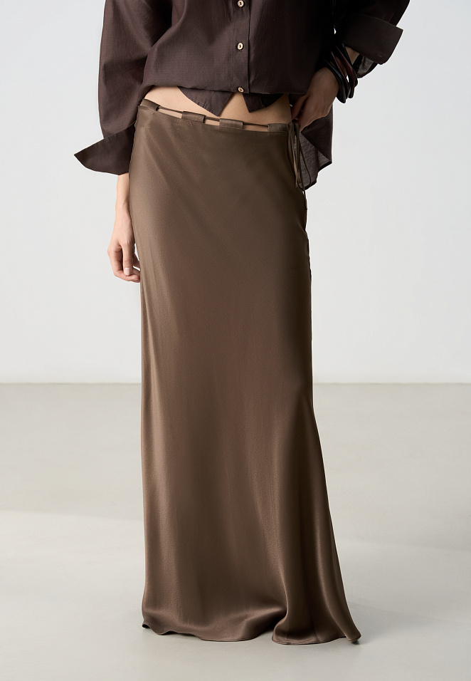 Атласная макси юбка из 100% вискозы с поясом