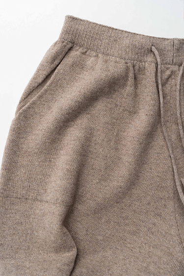 Брюки-бананы из кашемира