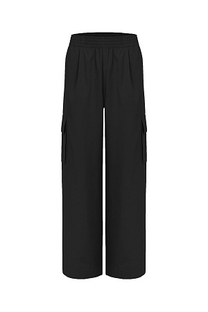 черный Широкие брюки-карго с защипами на талии. Функциональные накладные карманы и классические боковые карманы. Эластичный пояс на резинке. Модель со средней посадкой.