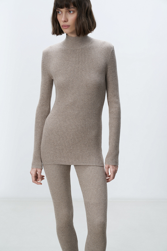 Водолазка с воротником-стойкой