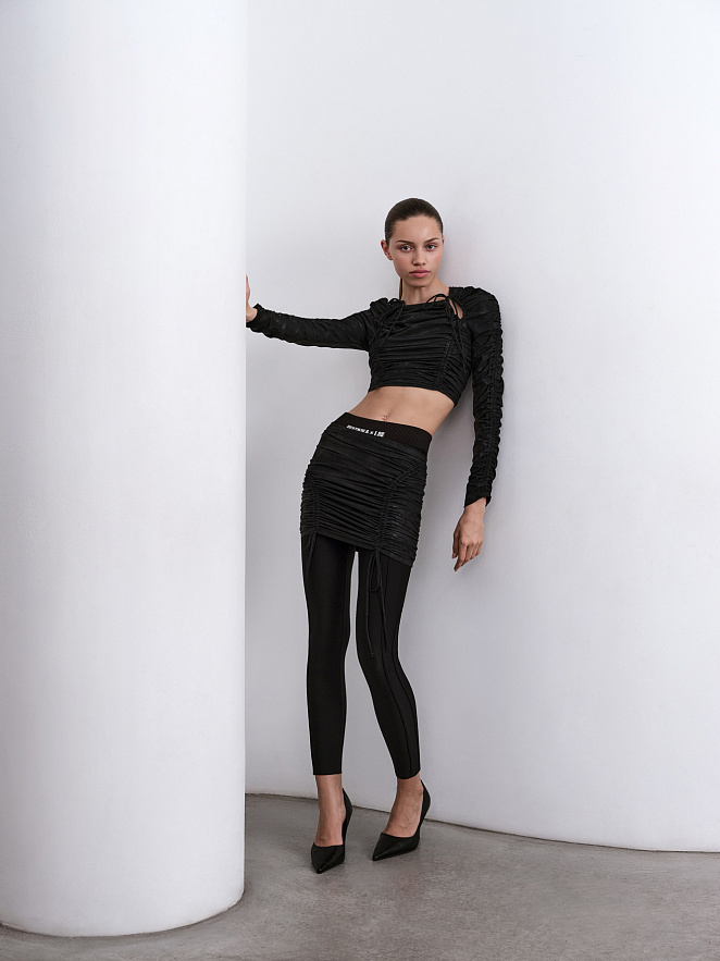 Укороченный топ с драпировкой