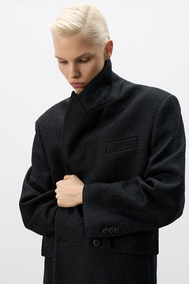 Двубортное пальто из шерсти