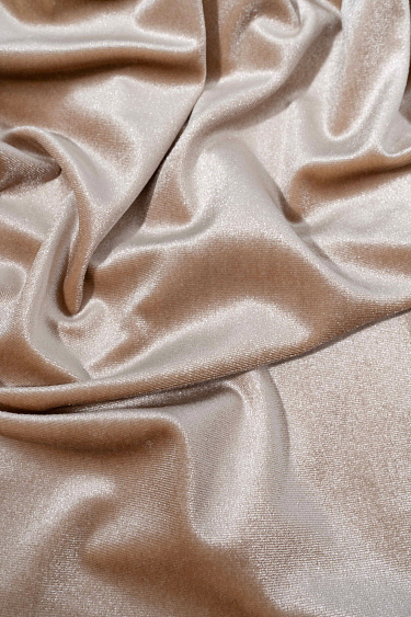 Бархатный топ с открытыми плечами