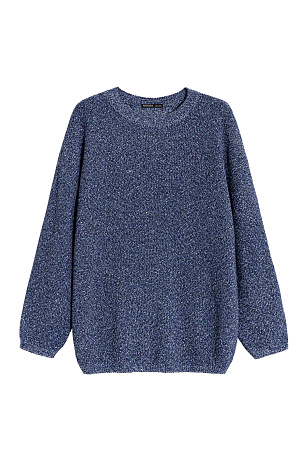 синий Трикотажный джемпер с голографическими пайетками. Модель свободного силуэта со спущенной линией плеча и круглой горловиной. Дополнить образ можно юбкой в таком же стиле. 