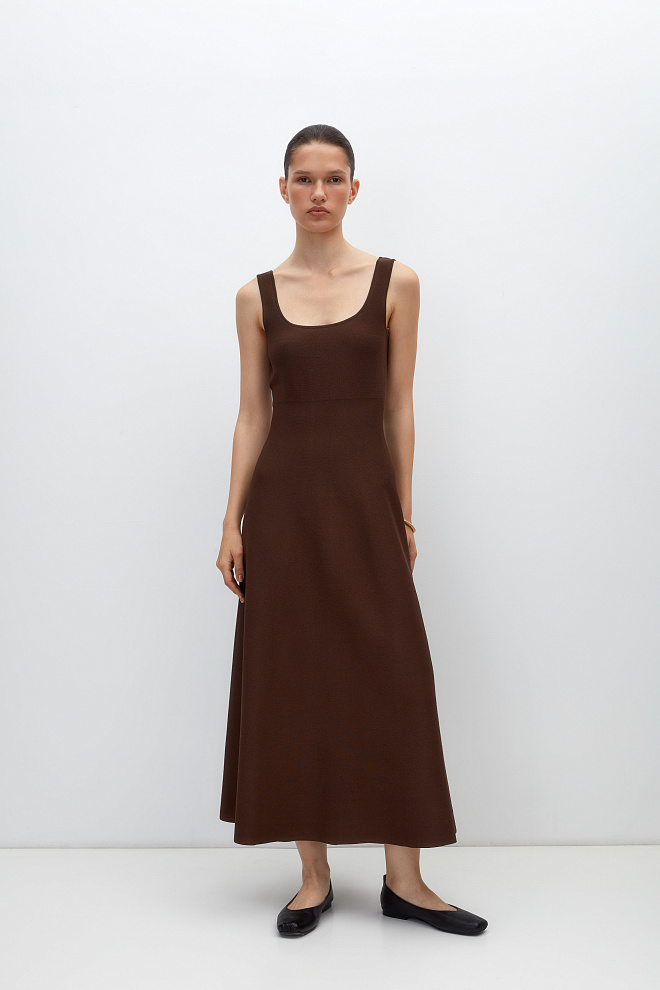 Трикотажное платье миди 