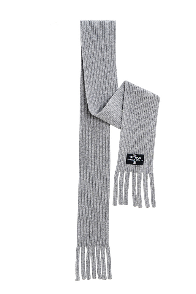 Шарф в рубчик с бахромой 