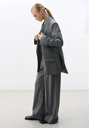 Классический жакет с разрезами по бокам