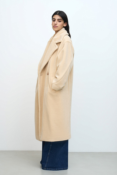 Объемная шуба из экомеха