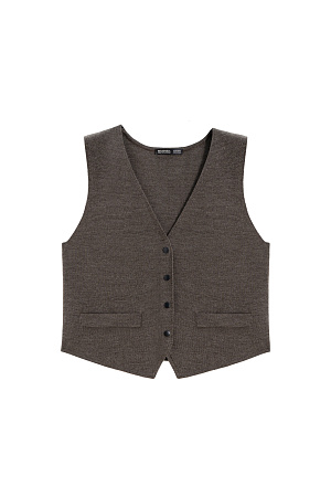 коричневый Трикотажный однобортный жилет из шерсти мериноса экстрафайн. Модель прямого кроя с имитацией карманов с клапанами и V-образным вырезом. Застежка на кнопки. Изделие без подкладки. Дополнить образ можно жакетом, бомбером, брюками или юбкой.