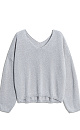 Джемпер из вискозы с добавлением люрекса. Модель свободного силуэта, со спущенной линией плеч и V-образным вырезом. Манжеты рукавов и низ изделия выполнены в рубчик.&nbsp;&nbsp;