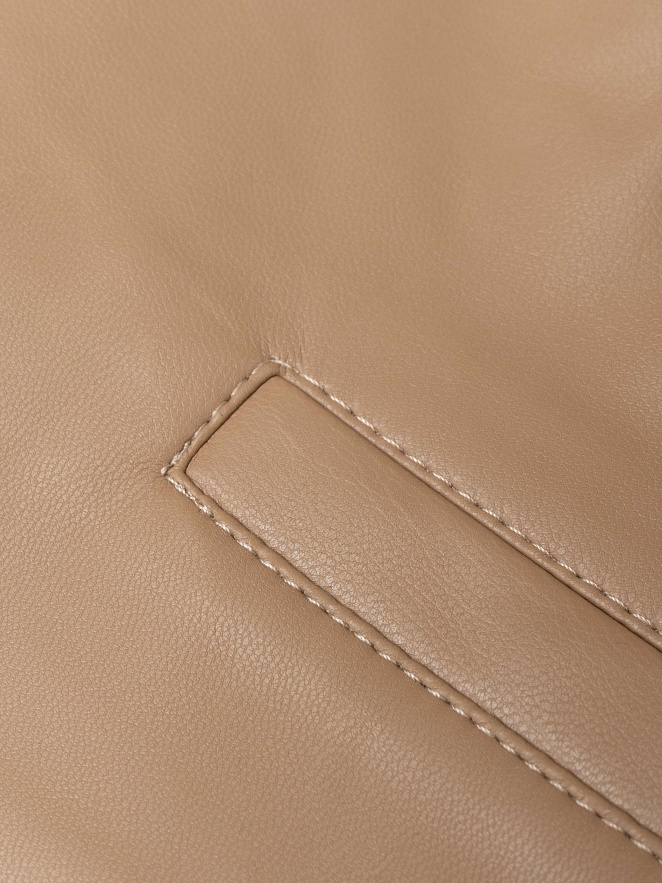 Жилет на одно плечо из экокожи