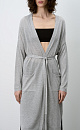 Длинный трикотажный кардиган из вискозы. Модель прямого кроя, с двумя боковыми карманами, шлевками на талии и поясом.