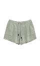 Трикотажные короткие шорты из 100% льна. Модель свободного кроя с двумя боковыми карманами и регулиремым поясом на кулиске.