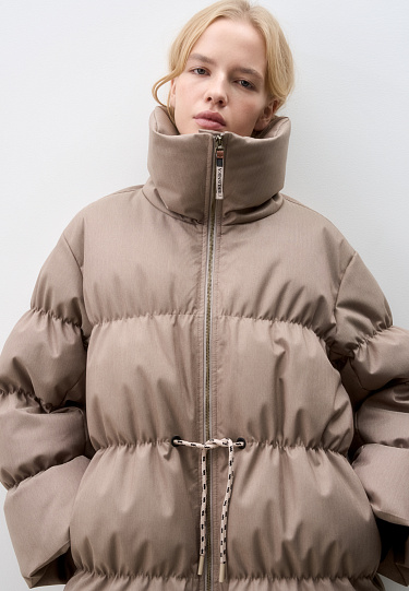 Стеганый объемный пуховик