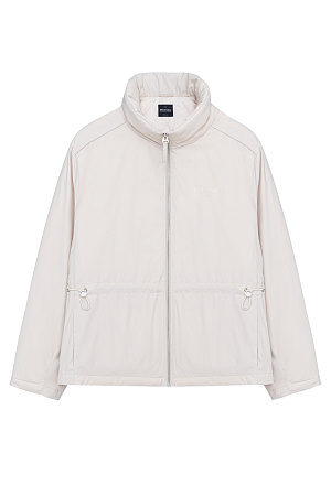 молочный Пуховик с регулируемой кулиской. Модель свободного силуэта со спущенной линией плеча и боковыми карманами. Застежка на молнию.