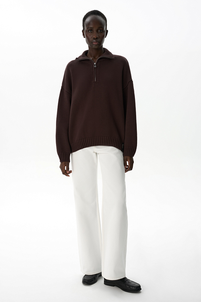 Джемпер с воротником-стойкой
