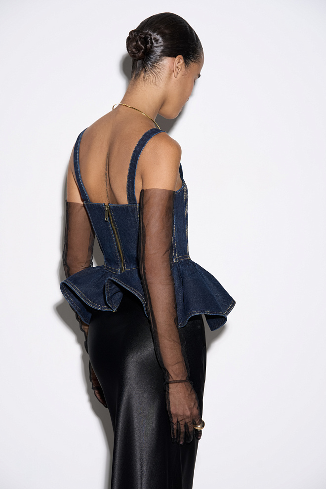 Джинсовый топ с баской