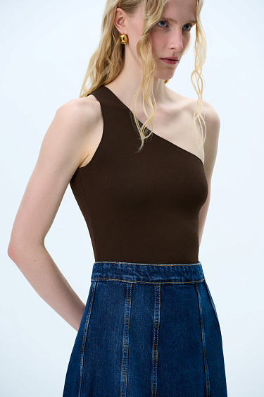 Топ из вискозы на одно плечо