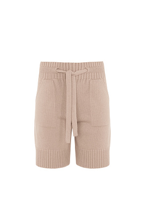 бежевый Удлиненные трикотажные шорты на широкой резинке. Модель с боковыми карманами. Кулиска на поясе.