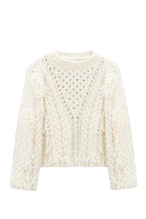 молочный Трикотажный джемпер из шерсти мериноса в стиле бохо. Модель свободного силуэта со спущенной линией плеча и круглым вырезом горловины. Изделие декорировано вывязанными крупными косами и длинной бахромой. 