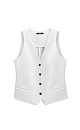 Классический жилет из поливискозы. Модель приталенного силуэта с имитацией карманов и v-образным вырезом. Застежка на пуговицы.