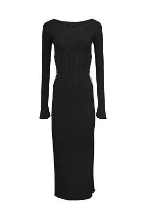 черный Трикотажное платье из вискозы с разрезом сбоку и шнуровкой по бокам. Модель приталенного силуэта длины миди с длинным рукавом и V-образным вырезом. 