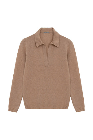 бежевый Трикотажный джемпер с воротником-поло из 100% кашемира. Модель свободного силуэта, края изделия выполнены в рубчик. 