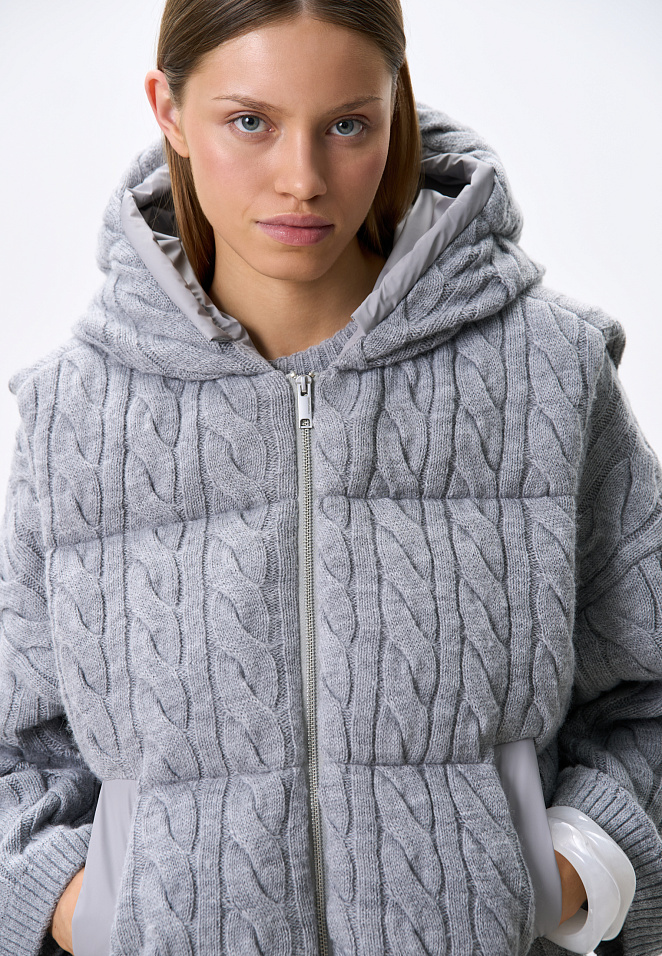 Стеганый жилет на пуху