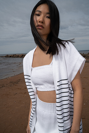 белый Вязанный хлопковый топ на бретелях.