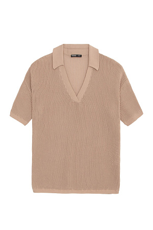 бежевый Трикотажная футболка поло из органического хлопка в рельефный рубчик. Модель свободного силуэта со спущенной линией плеча и воротником-поло.<br />
Трикотажное платье длины мини из органического хлопка. Модель приталенного силуэта, с длинными расклешенными рукавами разрезами на манжетах и круглым вырезом горловины. <br />
Изделие декорировано объемным растительным орнаментом. Органический хлопок - более экологичная и безопасная альтернатива обычному хлопку, выращенная без использования химикатов. 