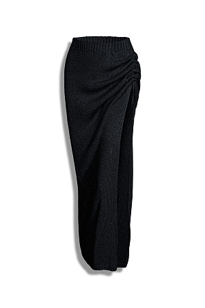 черный Трикотажная юбка длины макси из вискозы с люрексом. Модель облегающего силуэта, с эластичным поясом в рубчик и разрезом от бедра с кулиской. Дополнить образ можно топом в таком же стиле.