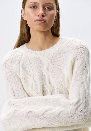 Трикотажный джемпер с косами