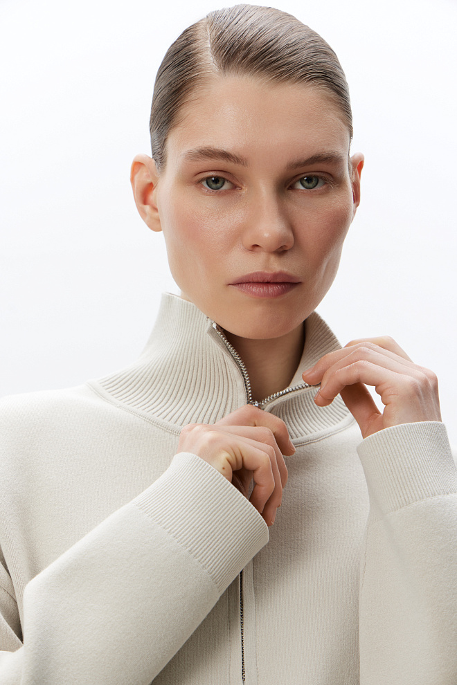 Трикотажный джемпер на молнии