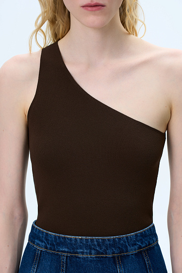 Топ из вискозы на одно плечо