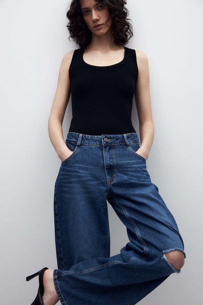 Прямые джинсы с принтом в виде сердечек