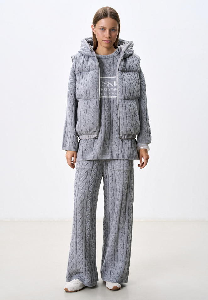 Стеганый жилет на пуху