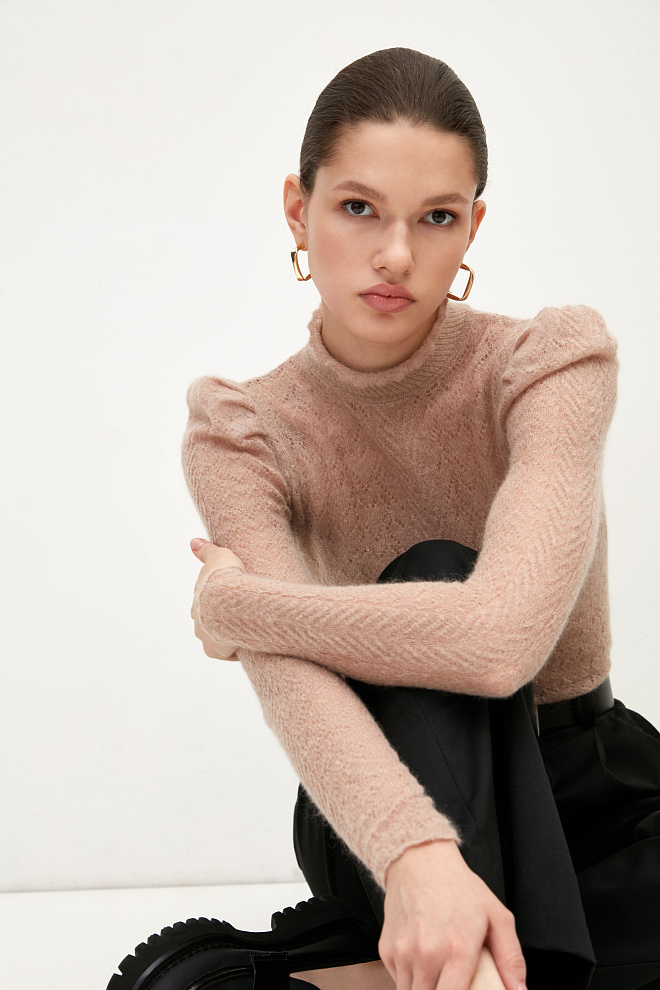 Ажурная водолазка с рукавами-фонариками