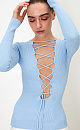 Трикотажный топ из тонкого трикотажа на основе вискозы. Модель с длинным рукавом и круглым вырезом горловины. Изделие декорировано вывязанным узором на груди и глубоким вырезом со шнуровкой на спине.