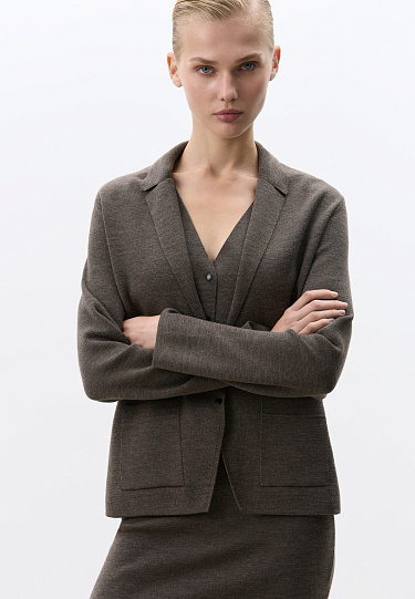 Однобортный жакет в основе из шерсти мериноса