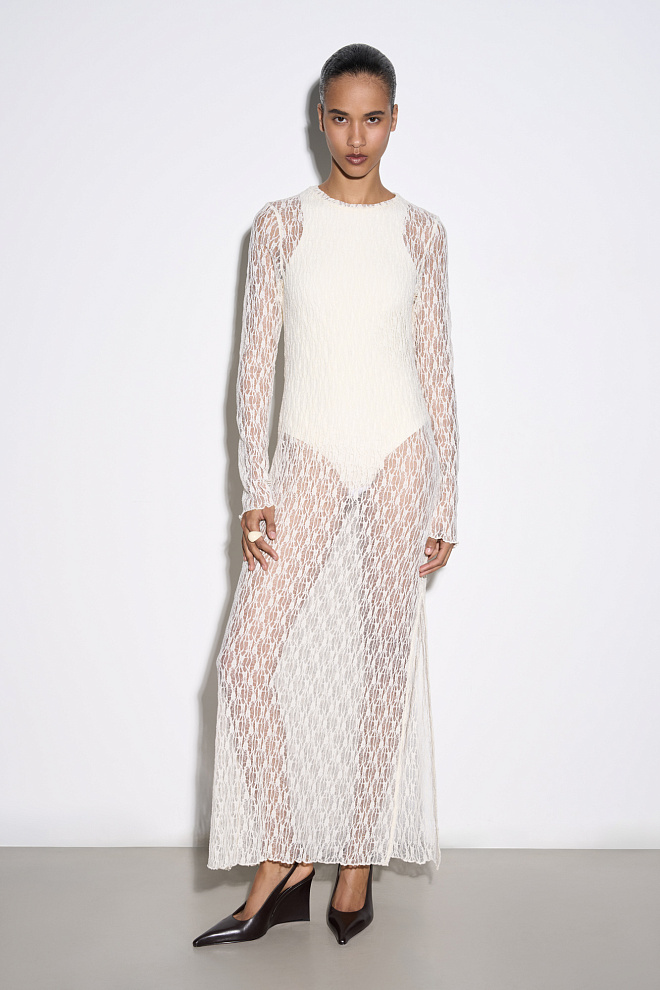 Кружевное платье макси