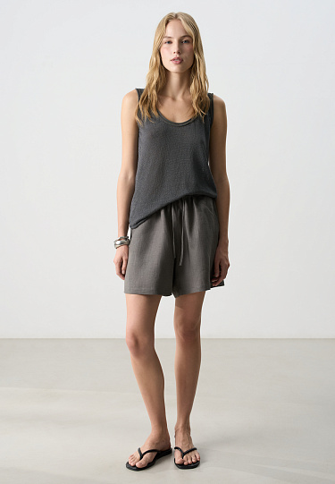 Льняные шорты с кулиской