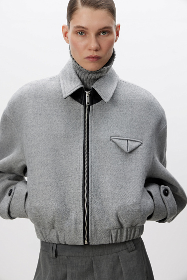 Шерстяной бомбер с отложным с воротником